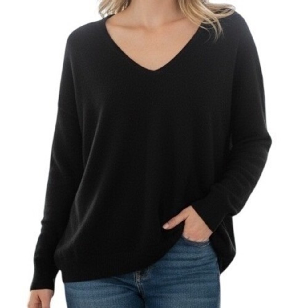 AQUA Cashmere Black V Neck L/S Lattice Back‎ Sweater EUC Size XS